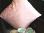 Preview: rosa-kissen-landhausstil-muster-weiss