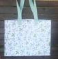 Preview: shopper-grosse-tasche-wachstuch-greengate-karolina-bunte-blumen