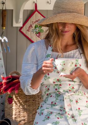 Preview: greengate-geschirr-berry-white-erdbeeren-dekor