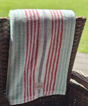 Preview: greengate-duschtuch-divia-bunte-streifen