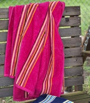 Preview: strandtuch-handtuch-samt-frottee-fuchsia-gestreift