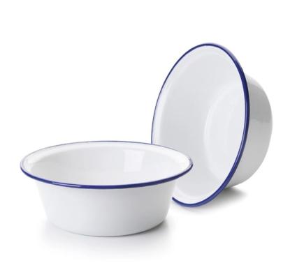 schale-emaille-weiss-blau-umrandet