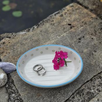 Preview: retro-seifenschale-oval-creme-hellblau