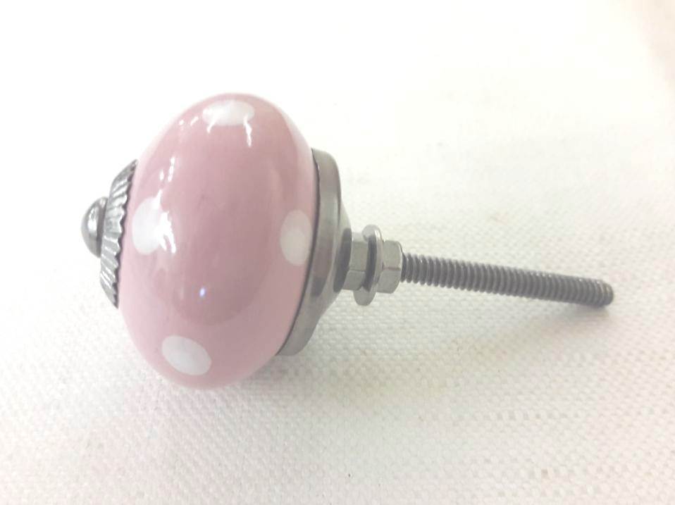 Möbelknopf rosa mit weißen Punkten als Schubladenknauf