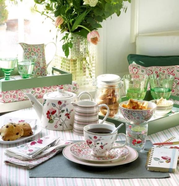 geschirr-greengate-krug-carola-gestreift