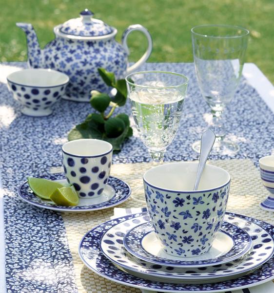 teekanne-blaue-blumen-porzellan-greengate-dahla