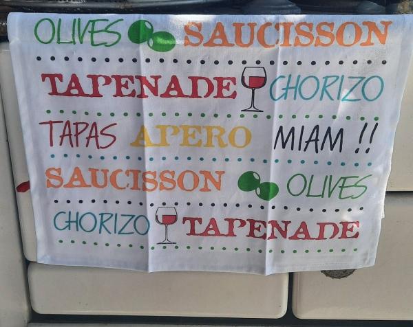 geschirrhandtuch-tapas-weiss-bunt-rot-beschriftet