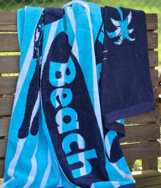 strandtuch-samt-frottee-blau-gemustert