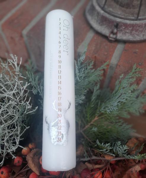 adventskerze-kalenderkerze-rentier-mit-zahlen