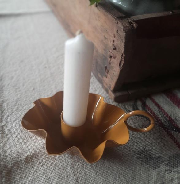 kerzenhalter-kammerleuchter-metall-mit-griff-senfgelb