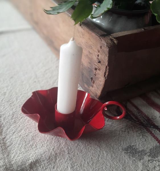 kerzenhalter-kammerleuchter-mit-griff-rot