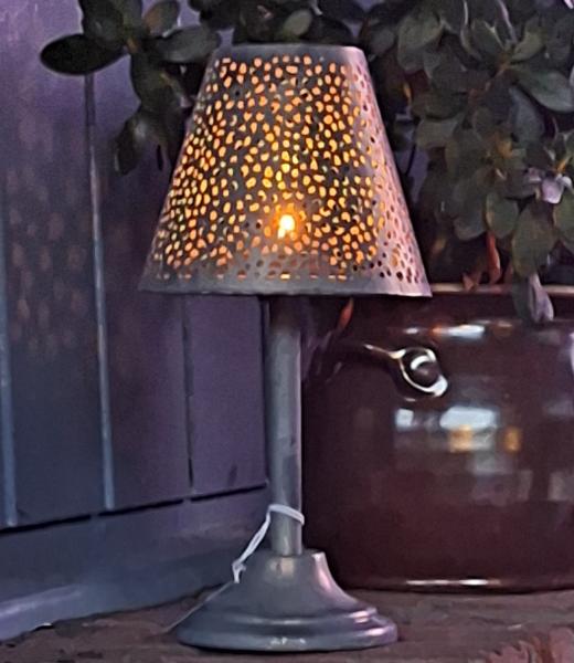 teelichthalter-lampe-windlicht-metall-deko-grau