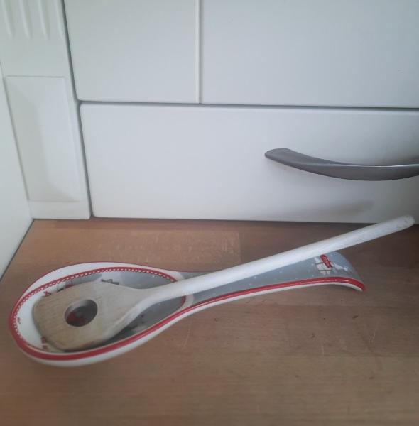 kochloeffel-ablage-keramik-loeffelablage-winter-weihnachten-gemustert