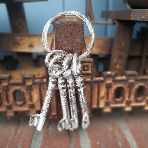 gusseisen-schluessel-deko-landhausstil