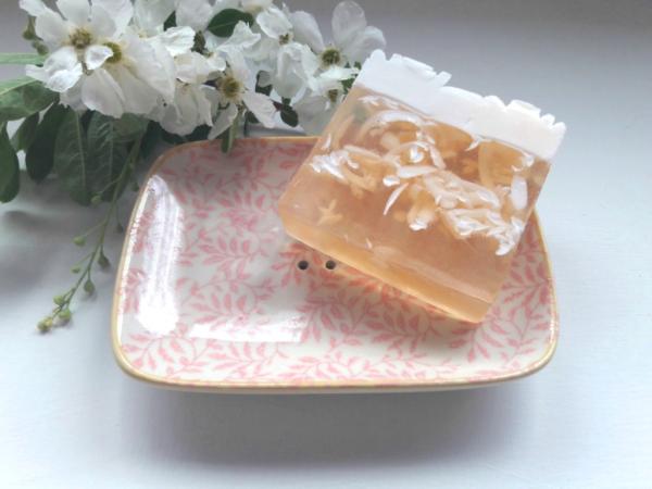 seifenschale-eckig-creme-weiss-rosa-ranken-muster