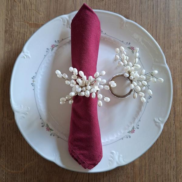 serviettenring-set-mit-weisser-perlen-bluete