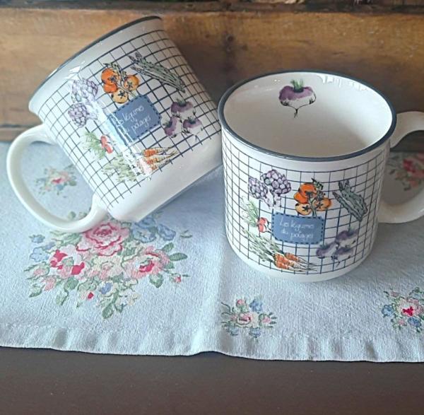 becher-tasse-landhaus-geschirr-gemuese