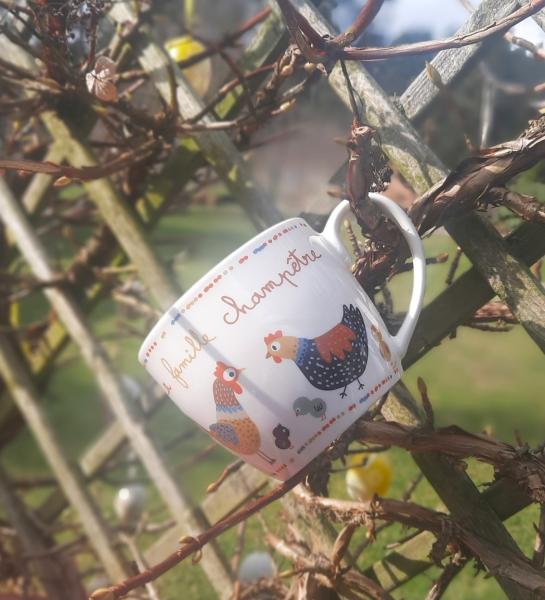 geschirr-ostern-tasse-huehner-motiv