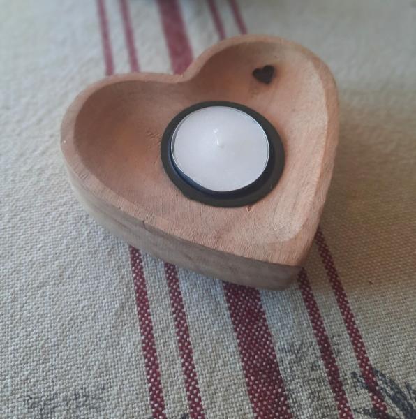 teelichthalter-holz-herz-form-tischdeko