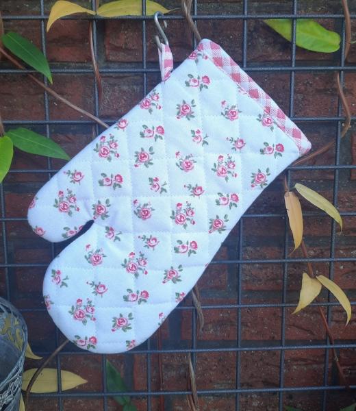 ofenhandschuh-vintage-rosa-rosen-landhausstil