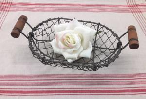 korb-metall-klein-rostfarben-deko-landhausstil