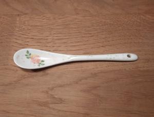 löffel-weiß-rosen-porzellan